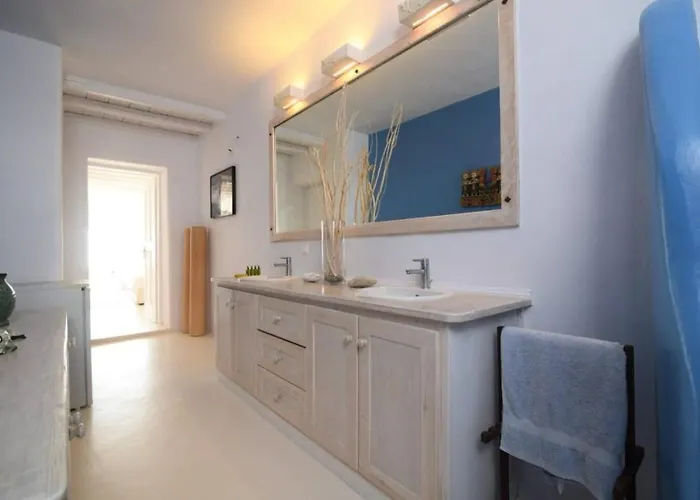 Mykonos Seaside 3br Aleomandra Gem Орнос